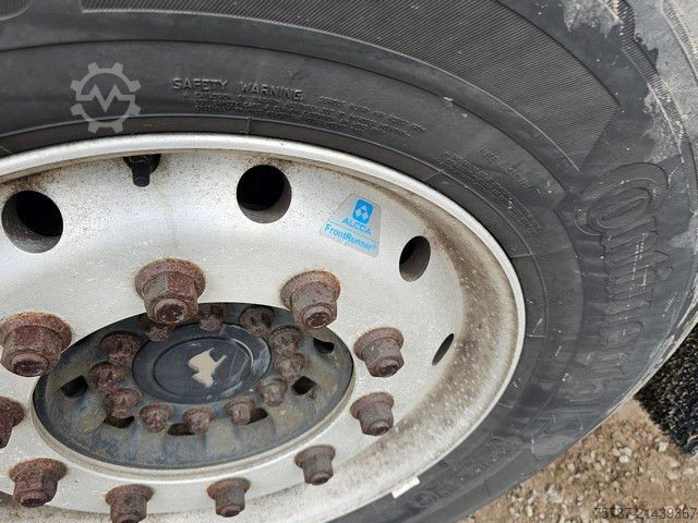 Swap body semitrailer SCHMITZ CARGOBULL 20" Tankconatinerchassis + Tankcontainer