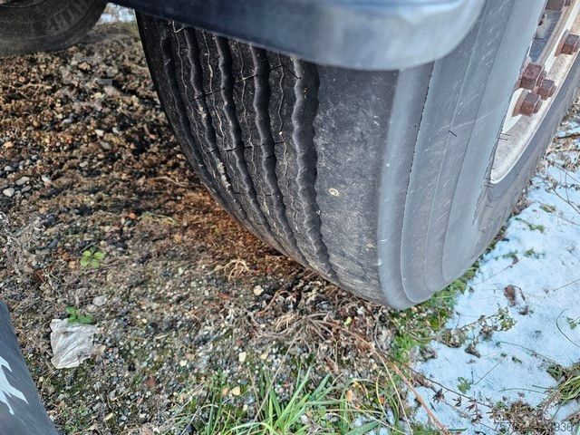 Swap body semitrailer SCHMITZ CARGOBULL 20" Tankconatinerchassis + Tankcontainer