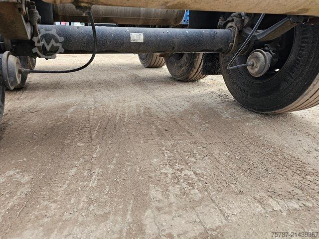 Swap body semitrailer SCHMITZ CARGOBULL 20" Tankconatinerchassis + Tankcontainer