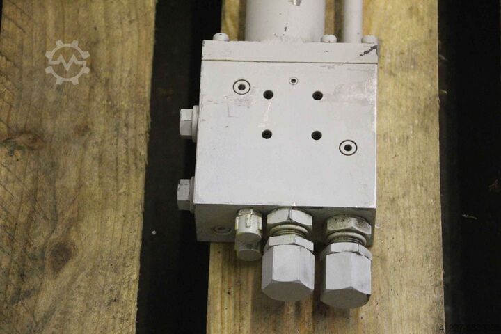 Hydraulikzylinder GSL German Standard Lift D040025-Z2  Hub 1590 mm