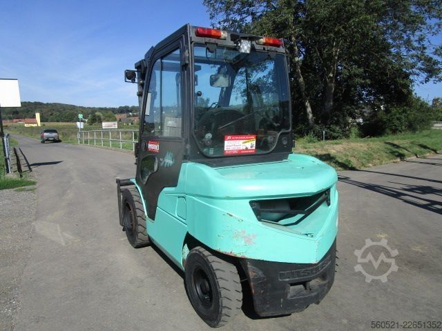 Diesel Forklift Mitsubishi FD30N - Zinkenversteller + Seitenschieber