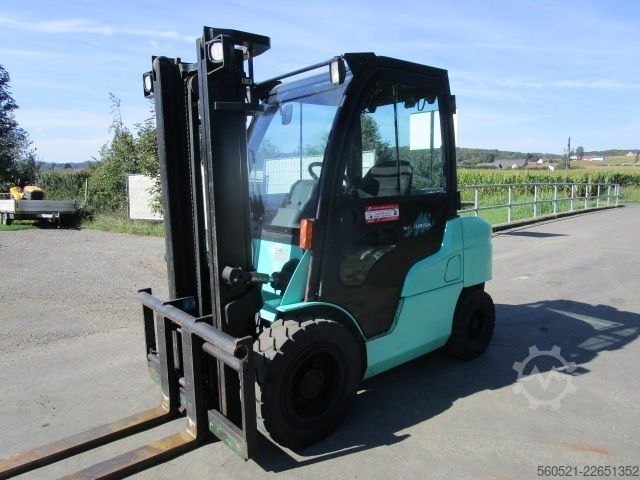 Diesel Forklift Mitsubishi FD30N - Zinkenversteller + Seitenschieber