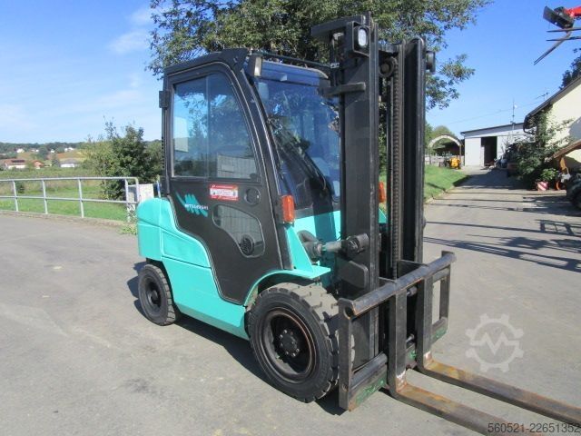 Diesel Forklift Mitsubishi FD30N - Zinkenversteller + Seitenschieber