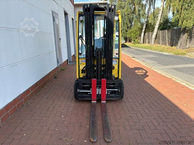 Electric 3-wheel forklift Hyster J 2.0 XNT MWB