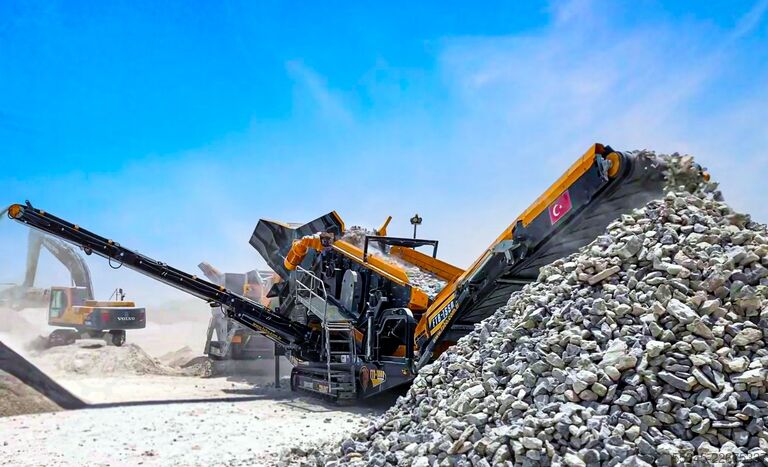 Raupenmobiles Grobsieb FABO Tracked Screen Mobile Screening Plant FTJ-1175 FTB-1550