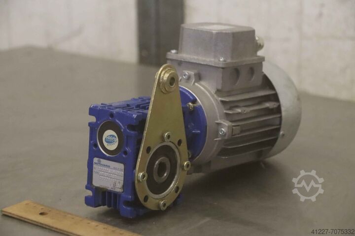 Geared motor 0.09 kW 91 rpm Motovario NMRV/030  T56B4