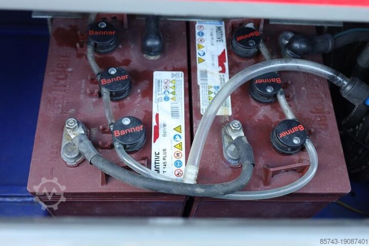 Scissor lift Holland Lift Ecostar HL-7810 Electric, 10m Working Height, 450k