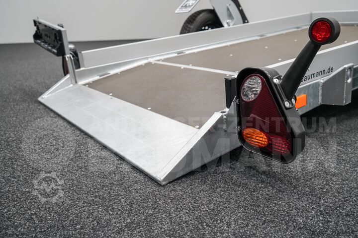 Low-loader trailer Vezeko HUSKY F 08.25 246X127X10CM 750KG ABSENKER