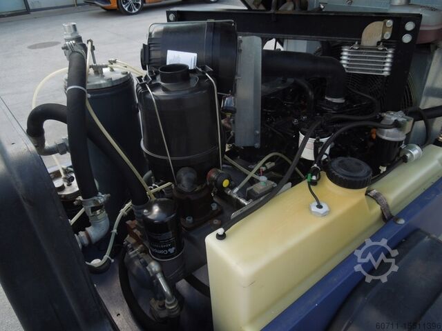 Screw compressor CompAir C42