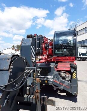 Telescopic arm forklift MAGNI RTH 5.21 Smart