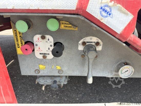 Tieflader-Sattelauflieger Bodex BODEX , 4-ACHS TIEFLADER, RADMULDEN, LIFTACHSE, NACHLAUFACHSE