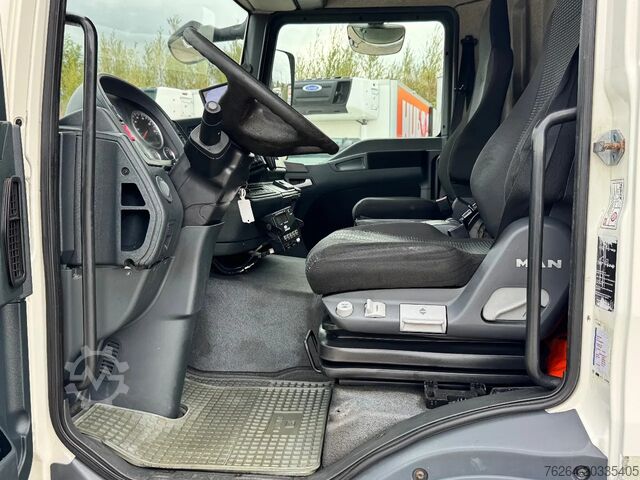 Refrigerated/frozen transport MAN TGM 18.290 CARRIER MT850