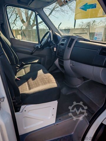 Transporter mit Pritsche & Plane MERCEDES-BENZ Sprinter 311 Pritsche / Plane