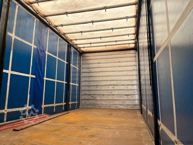 Curtain sider van MERCEDES-BENZ 817 - langes Haus - Schiebeplane links & rechts