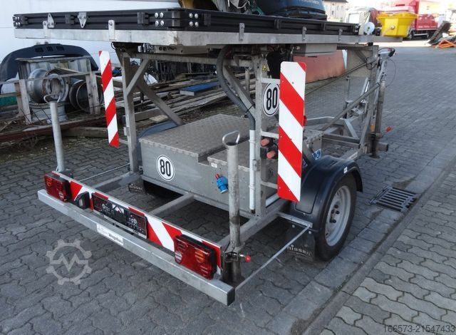 Anhänger  Nissen VLTLED/10  Vorwarner mit Radarfunkwarner