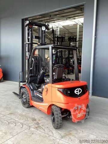 Electric 4-wheel forklift EP EFL35 Pro + Fingertip + Waage