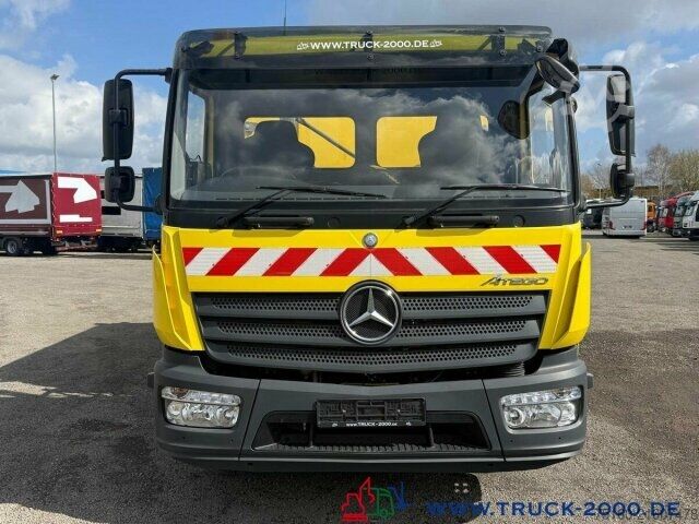 Kehrmaschine Mercedes-Benz Atego 1524 Bucher Johnston VS651 Deutsches Gerät