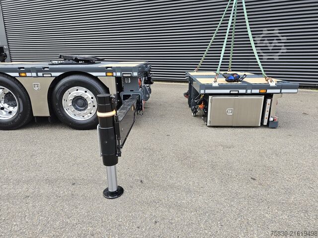 Kranwagen Scania R590 V8 / 8x2 / HMF 9520 + JIB + LIER / TREKKER...