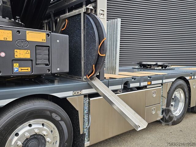 Standard-SZM Scania R590 V8 / 8x2 / HMF 9520 + JIB + LIER / TREKKER...