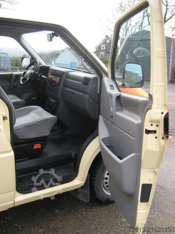 Kleinbus VOLKSWAGEN T4 TDI syncro 4x4 lang 5-Sitzer 2003 *19.700 KM*