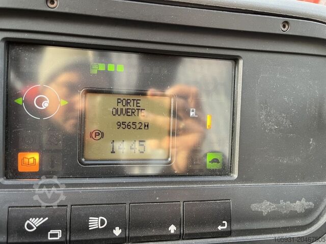 Schubmaststapler Linde R16HD-01