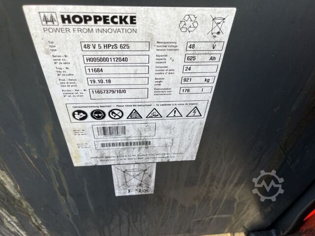 Electric 3-wheel forklift Linde E16-02