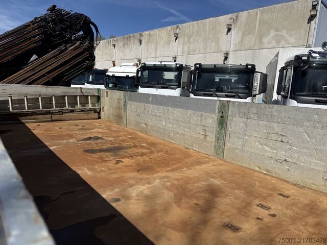 Flatbed truck Volvo FM500 8X4 Kran Hiab 408 Jib bis 30 Meter