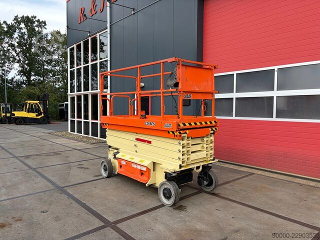 Scherenhebebühne JLG 3246 ES