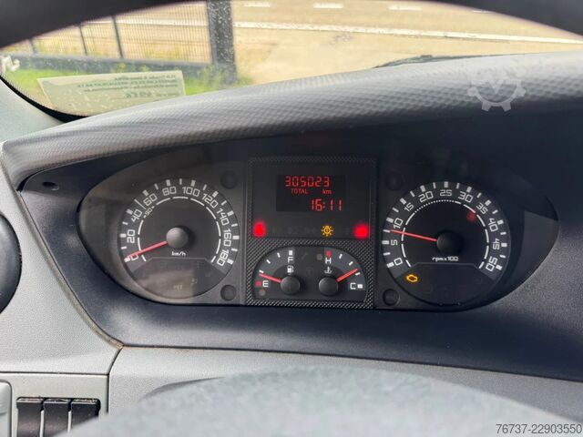 Panel van Iveco Daily **35S18-3LITER**