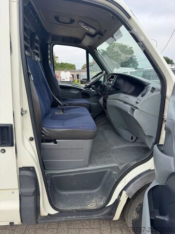 Panel van Iveco Daily **35S18-3LITER**