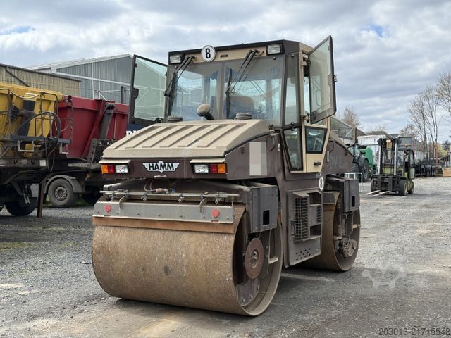 Single drum roller HAMM DV 08 Super Walze 12 Ton *Vibrator *Streuer