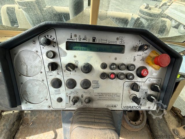 Single drum roller HAMM DV 08 Super Walze 12 Ton *Vibrator *Streuer