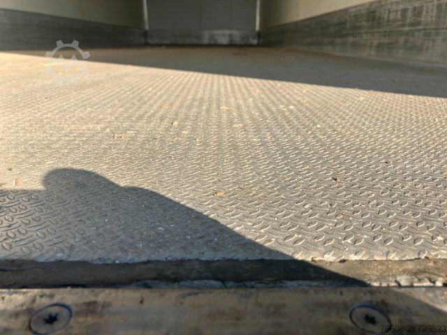 Swap body trailer KRONE Wechselbrücke Kühlaufbau