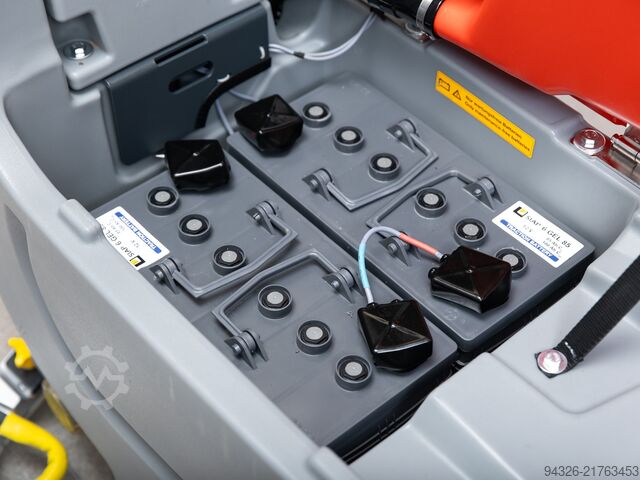 Hako Scrubmaster B30 NEW BATTERIES Hako Scrubmaster B30 TB430 - 2021y - 110h