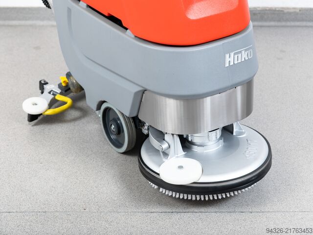 Hako Scrubmaster B30 NEW BATTERIES Hako Scrubmaster B30 TB430 - 2021y - 110h