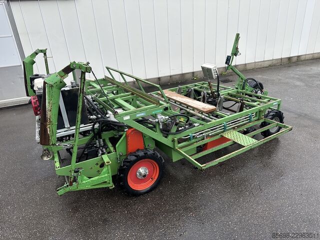 Basrijs P165/5 IH lettuce planting machine self propelled  5 rows BASRIJS P165-5-IH