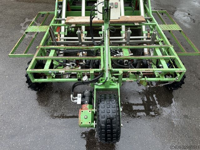 Basrijs P165/5 IH lettuce planting machine self propelled  5 rows BASRIJS P165-5-IH