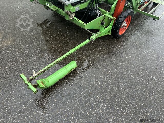 Basrijs P165/5 IH lettuce planting machine self propelled  5 rows BASRIJS P165-5-IH