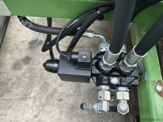 Basrijs P165/5 IH lettuce planting machine self propelled  5 rows BASRIJS P165-5-IH