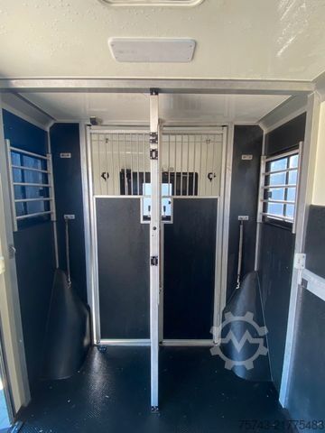 Livestock transporter RENAULT Master STX Haras 3 Sitzer