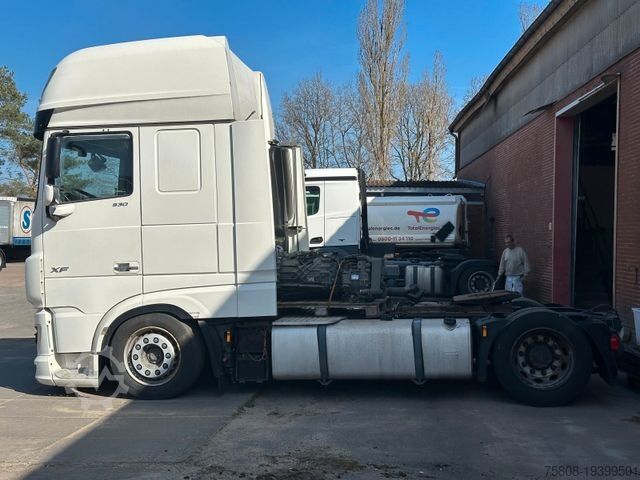 Volume tractor unit DAF XF530 XLOW Verstellbare Kupplung