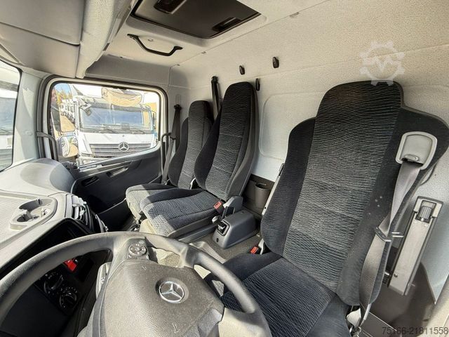 Box van MERCEDES-BENZ ATEGO 821 L Koffer 6,10 m LBW 1 T*KLIMA