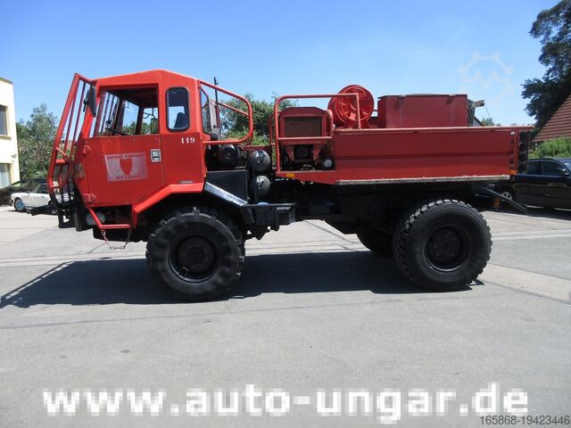 Feuerwehrfahrzeug 4x4x4 Brimont PM ETR Feuerwehr 4x4x4 AHK verwindbarer