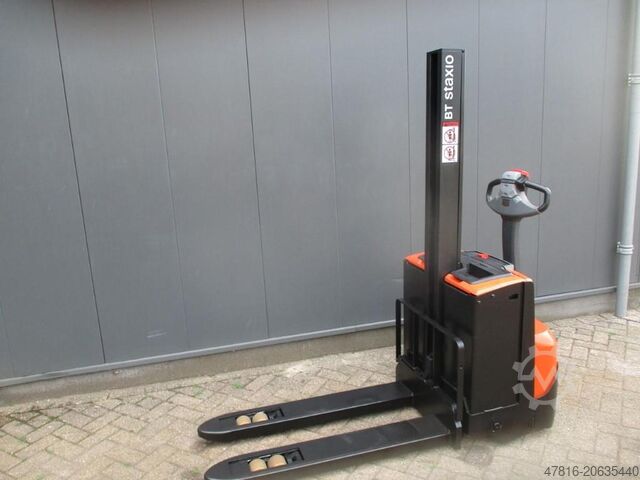 Pallet stacker BT SWE 080L