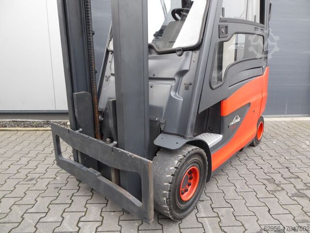 Electric 4-wheel forklift Linde E25HL-01/600