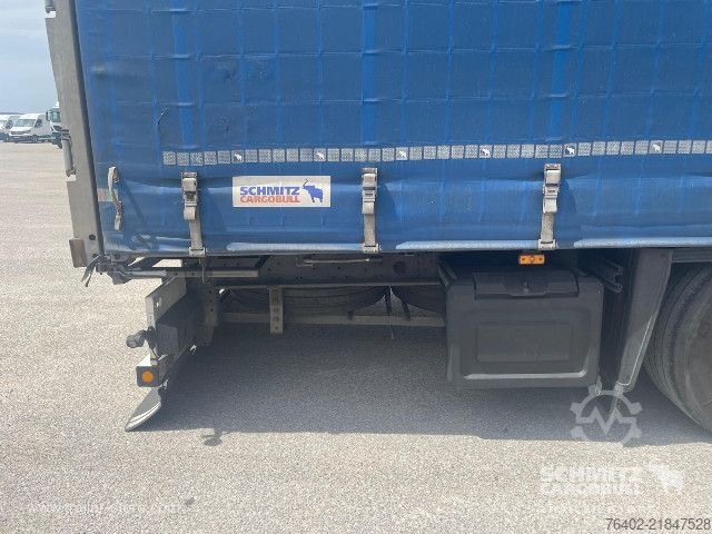 Open semitrailer with tarp Schmitz Cargobull Semitrailer Curtainsider Coil