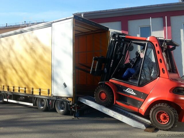 Trailer with flatbed & tarpaulin M&V