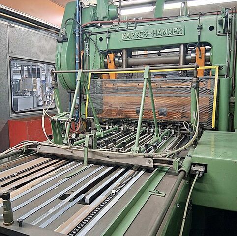 Can Press Karges-Hammer D 1000