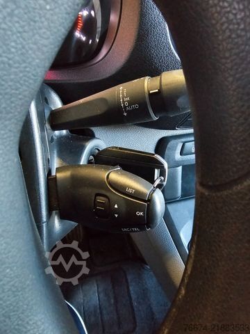 Panel van OPEL Vivaro Kasten Edition L Sortimo 180°Kamera DAB