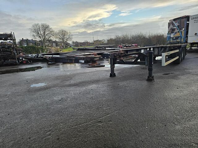 Transport von Containern VAN HOOL 94/3067. flat container chassis all connections...